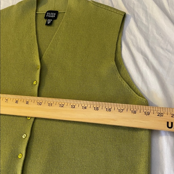 Eileen Fisher V-Neck Sweater Vest in Olive green merino wool xl button up - Picture 6 of 9